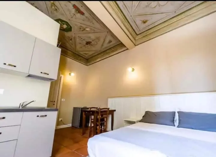 Due Torri 5 Rooms Bologna Italy