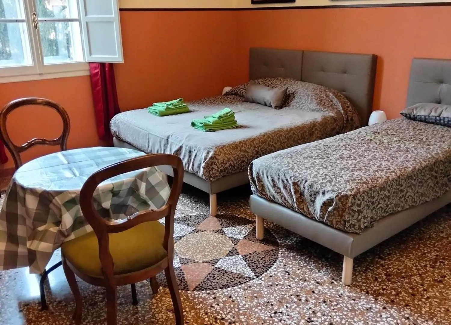 Due Torri 5 Rooms Μπολόνια
